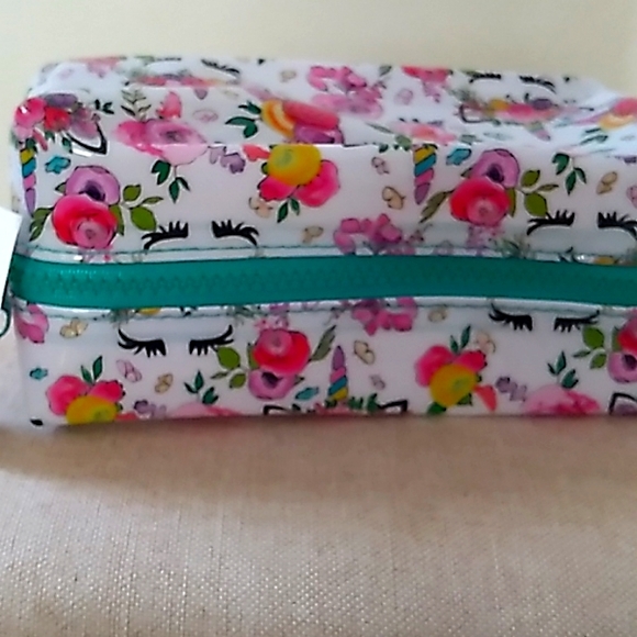 Pouch - Picture 3 of 5